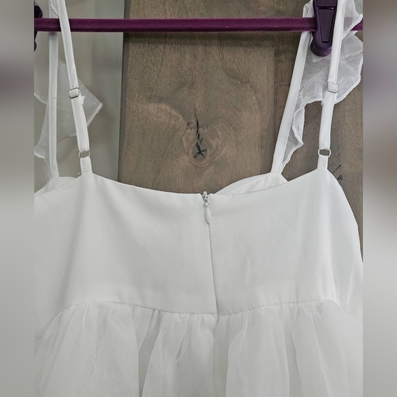 LE LIS Taylor White Ruffle Strap Dress. XS NWT - Picture 10 of 15